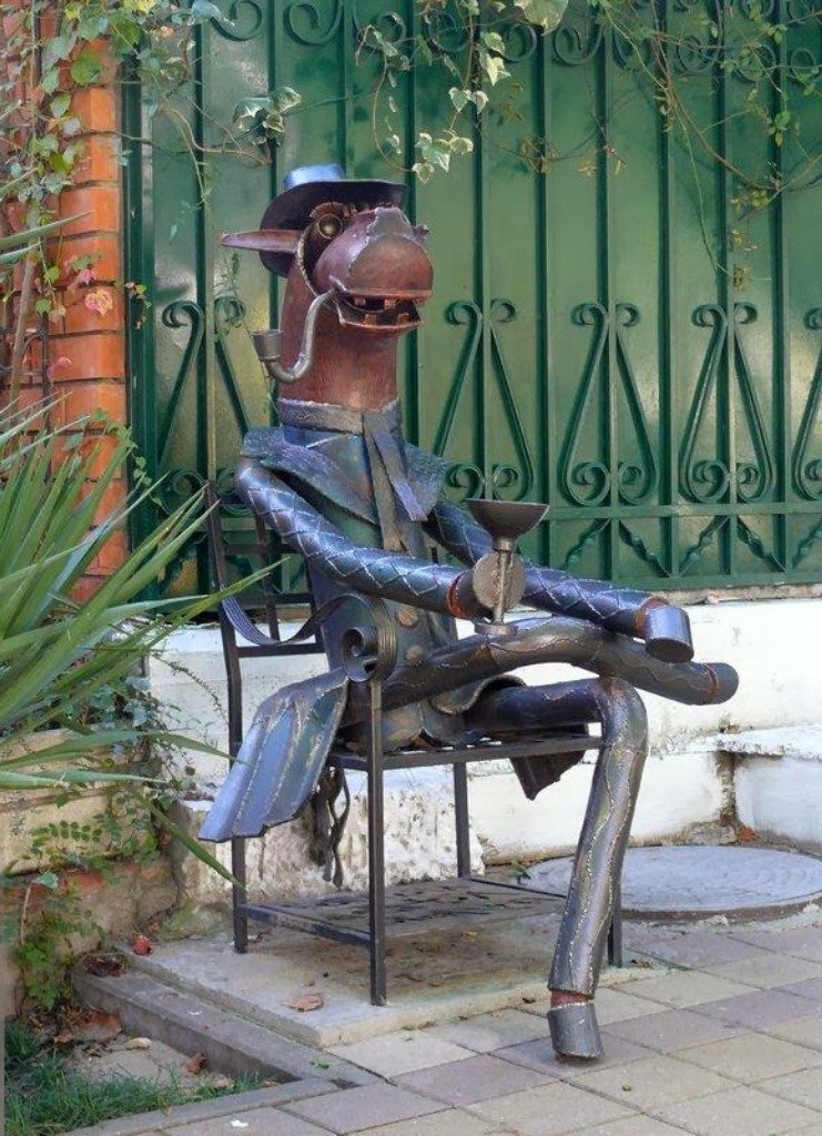 Памятник «Конь в пальто» Сочи (21 фото)